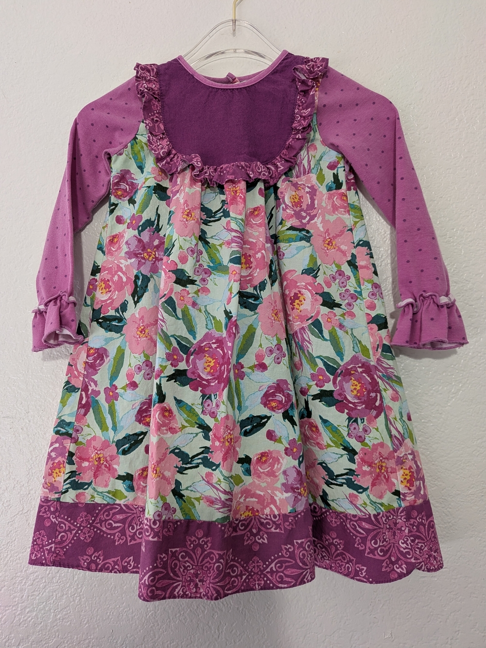 Ricrac & Ruffles Purple Floral Dress  Green Leaves and Purple Trim Size 6